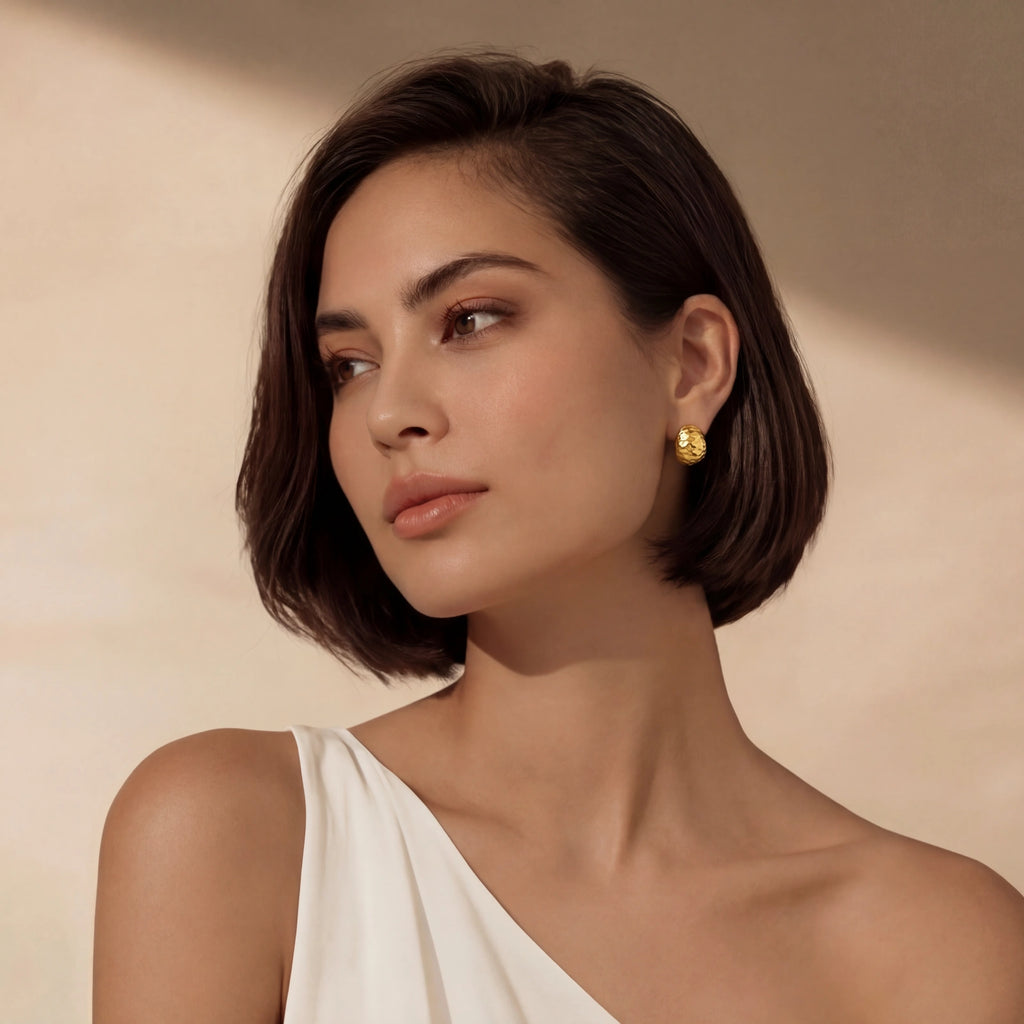 Huggies en or martelé